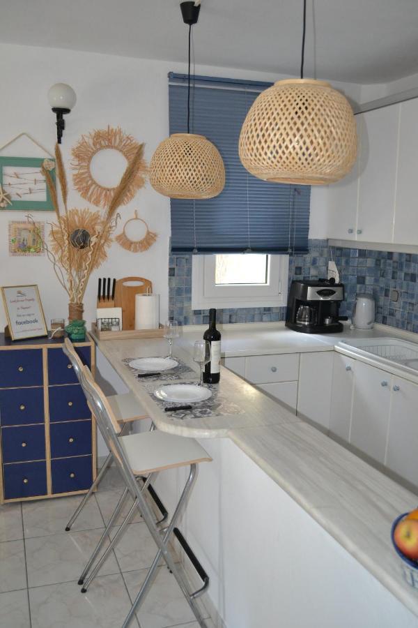 Evaliana Seaside Apartment PalaiónTsiflíkion エクステリア 写真