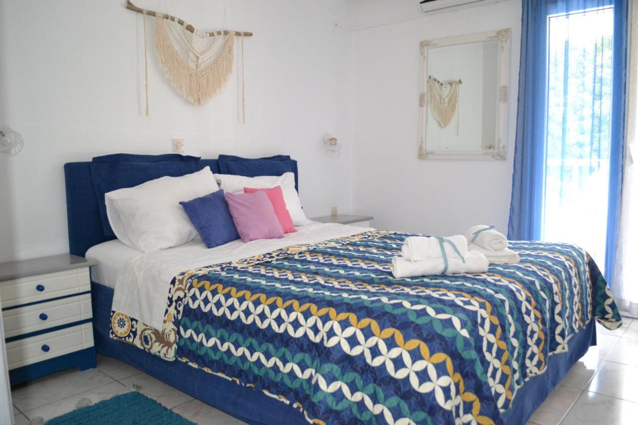 Evaliana Seaside Apartment PalaiónTsiflíkion エクステリア 写真