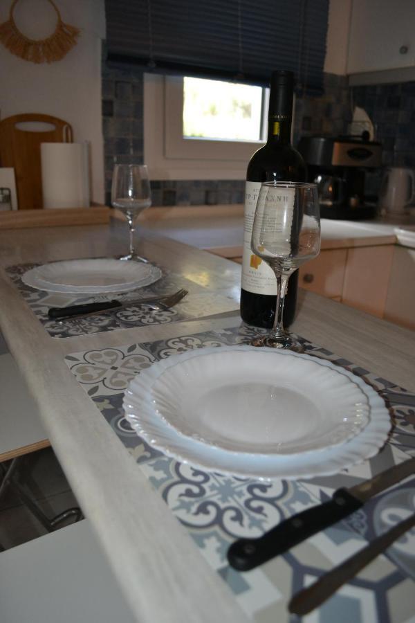 Evaliana Seaside Apartment PalaiónTsiflíkion エクステリア 写真